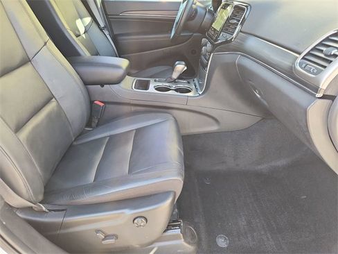 Used 2021 Jeep Grand Cherokee Limited image 28
