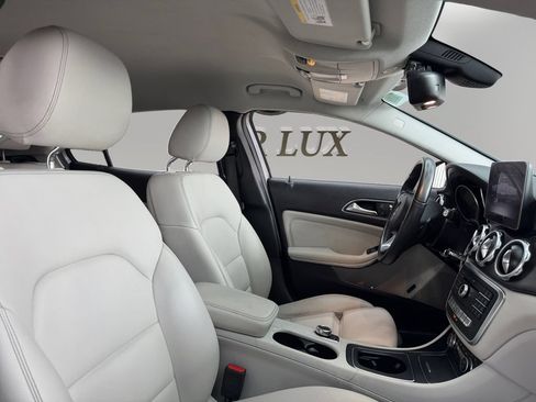 Used 2019 Mercedes-Benz GLA 250 w/ Premium Package image 15