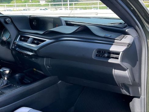 Used 2019 Lexus UX 250h FWD image 23