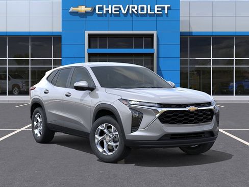 New 2026 Chevrolet Trax LS w/ LS Convenience Package FWD image 7