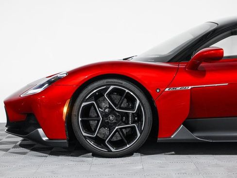 Used 2022 Maserati MC20 Coupe image 14