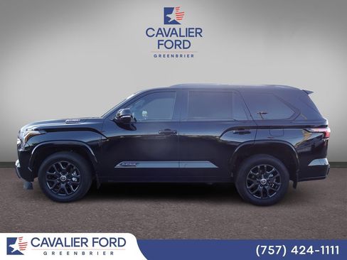 Used 2024 Toyota Sequoia Platinum AWD/4WD image 4