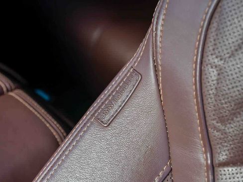 Used 2022 BMW X5 M50i w/ Executive Package image 23