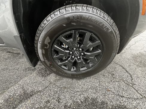 New 2026 Nissan Frontier SV w/ Tow Package AWD/4WD image 9