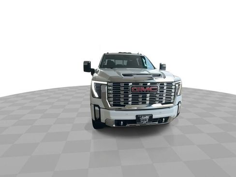 Certified 2025 GMC Sierra 2500 Denali w/ Denali Reserve Package AWD/4WD image 3