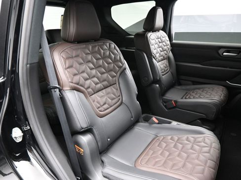 New 2026 Nissan Armada Platinum Reserve image 13