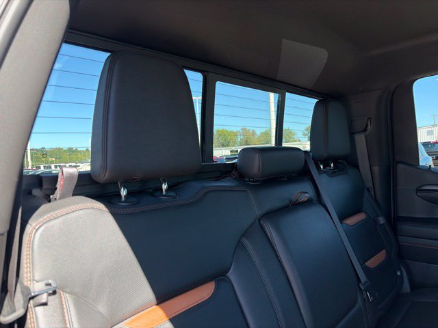 Used 2023 GMC Sierra 1500 AT4 w/ Technology Package AWD/4WD image 45