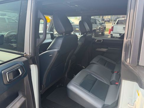 Used 2022 Ford Bronco Outer Banks AWD/4WD image 14