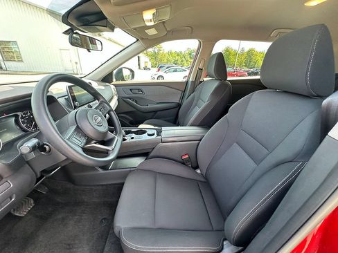 Used 2023 Nissan Rogue S AWD/4WD image 3