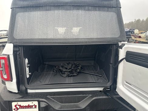 Used 2023 Ford Bronco Wildtrak image 6