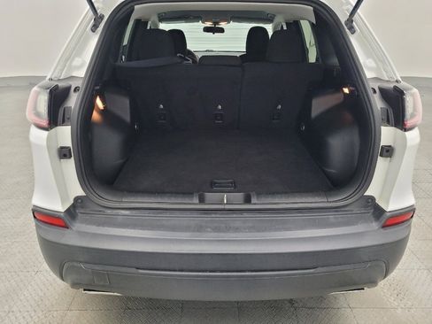 Used 2019 Jeep Cherokee Latitude w/ Popular Appearance Group image 29