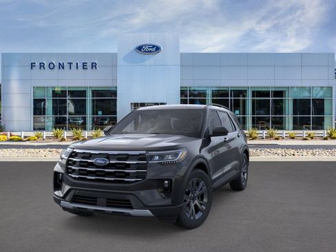 New 2026 Ford Explorer Active image 2