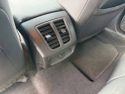 Used 2019 Ford Taurus SEL w/ Equipment Group 201A FWD image 21