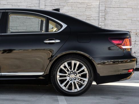 Used 2014 Lexus LS 460 image 15