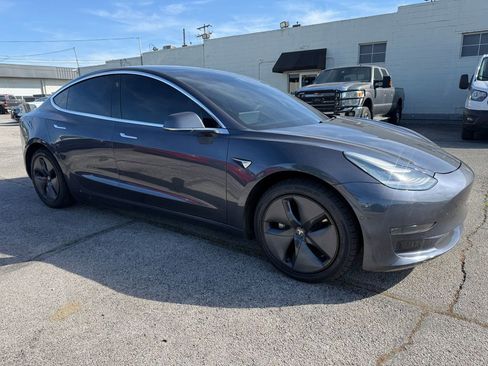 Used 2020 Tesla Model 3 Standard Range Plus RWD image 18