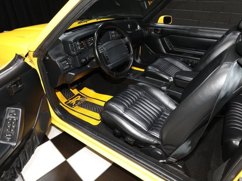 Used 1993 Ford Mustang LX RWD image 3