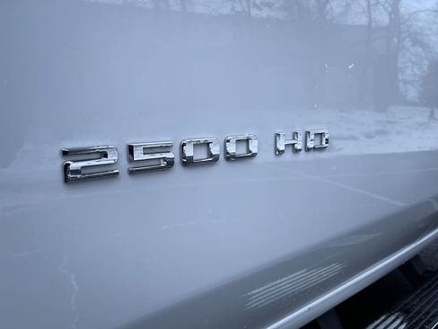 Used 2022 Chevrolet Silverado 2500 LT image 28