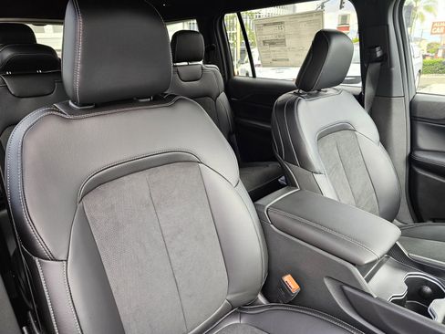 New 2025 Jeep Grand Cherokee L Altitude image 29