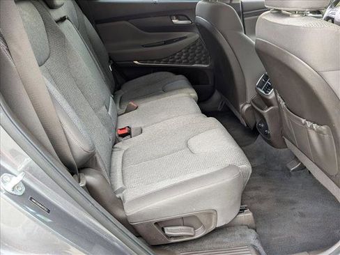 Used 2019 Hyundai Santa Fe SEL image 18