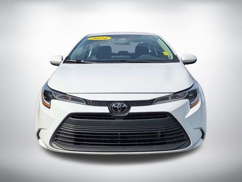Used 2024 Toyota Corolla LE FWD image 9