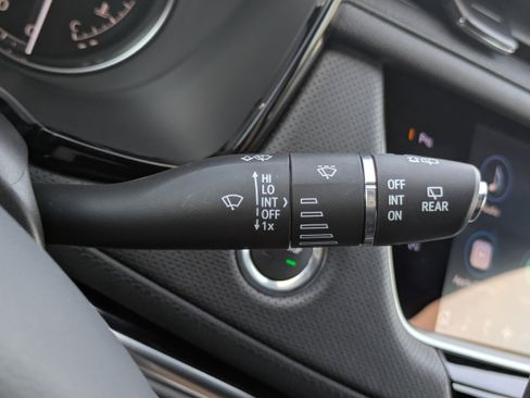 Used 2024 Cadillac XT6 Luxury image 20