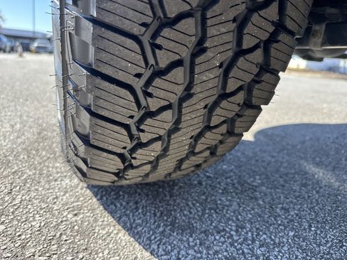 Used 2021 Jeep Wrangler Unlimited Sahara image 12