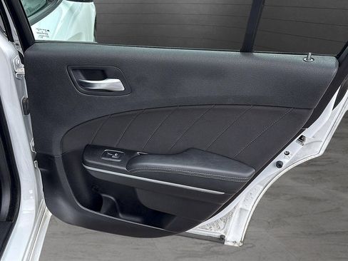Used 2022 Dodge Charger SXT image 18