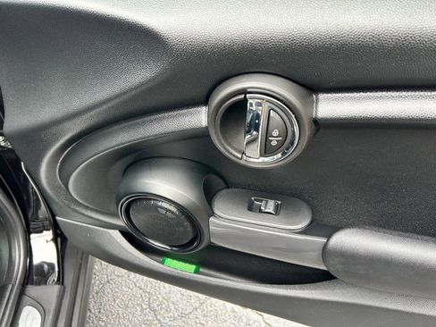 Used 2017 MINI Cooper 2-Door Hardtop image 35