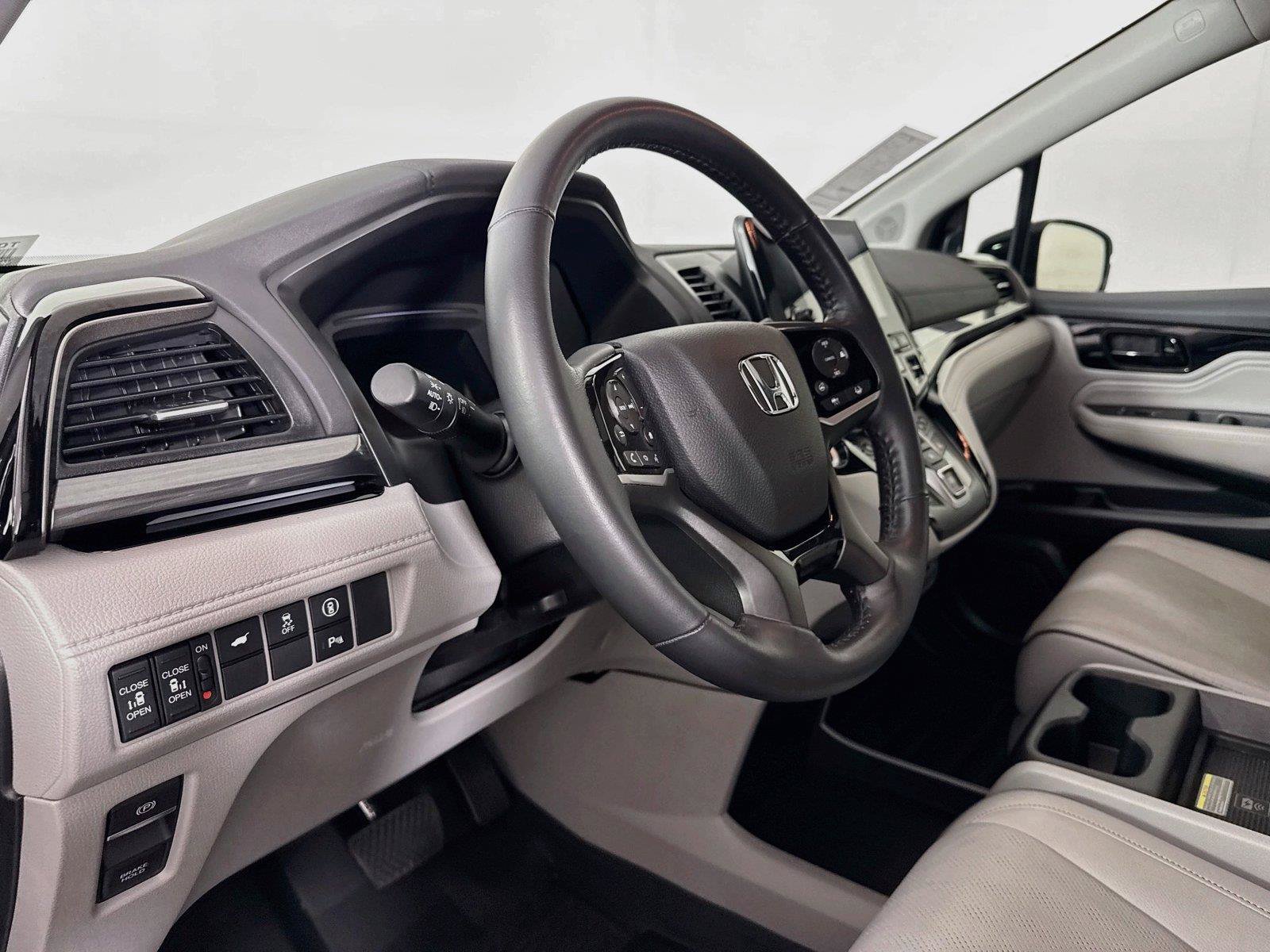 Used 2024 Honda Odyssey Elite image 4