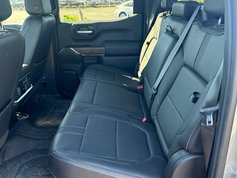 Used 2021 Chevrolet Silverado 1500 High Country w/ Technology Package AWD/4WD image 12