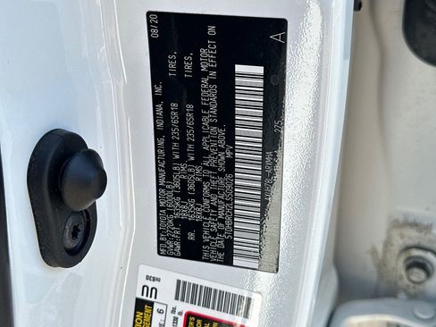 Used 2020 Toyota Highlander XLE image 33