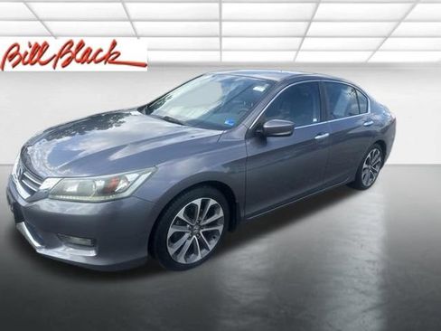 Used 2015 Honda Accord Sport image 2