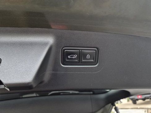 Used 2025 Hyundai Santa Fe SEL AWD/4WD image 9