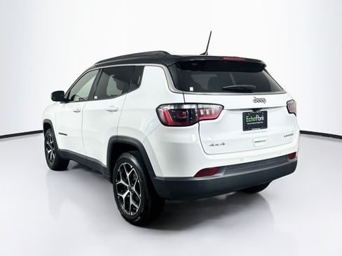 Used 2025 Jeep Compass Limited AWD/4WD image 5