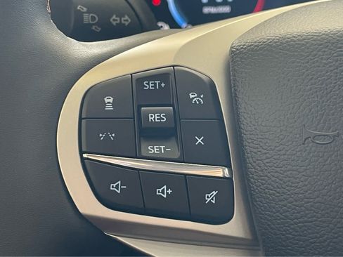 New 2026 Ford Explorer Active w/ Active Comfort Package AWD/4WD image 23