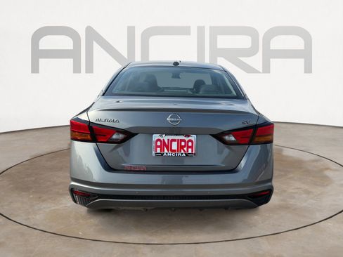 Used 2023 Nissan Altima 2.5 SV FWD image 9