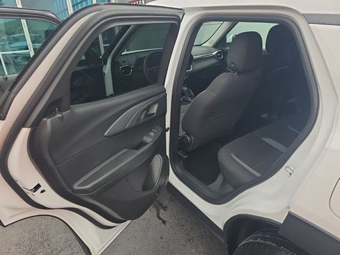 Used 2025 Chevrolet TrailBlazer LT AWD/4WD image 26