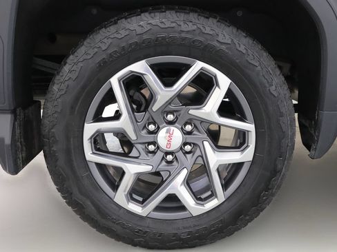 Used 2024 GMC Sierra 1500 SLT w/ SLT Premium Package AWD/4WD image 21