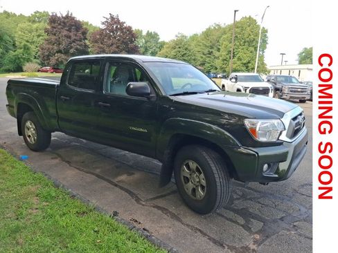 Used 2014 Toyota Tacoma 4x4 Double Cab w/ SR5 Package image 3