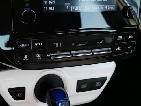 Used 2018 Toyota Prius Two w/ Prius Two Safety Plus Package image 23