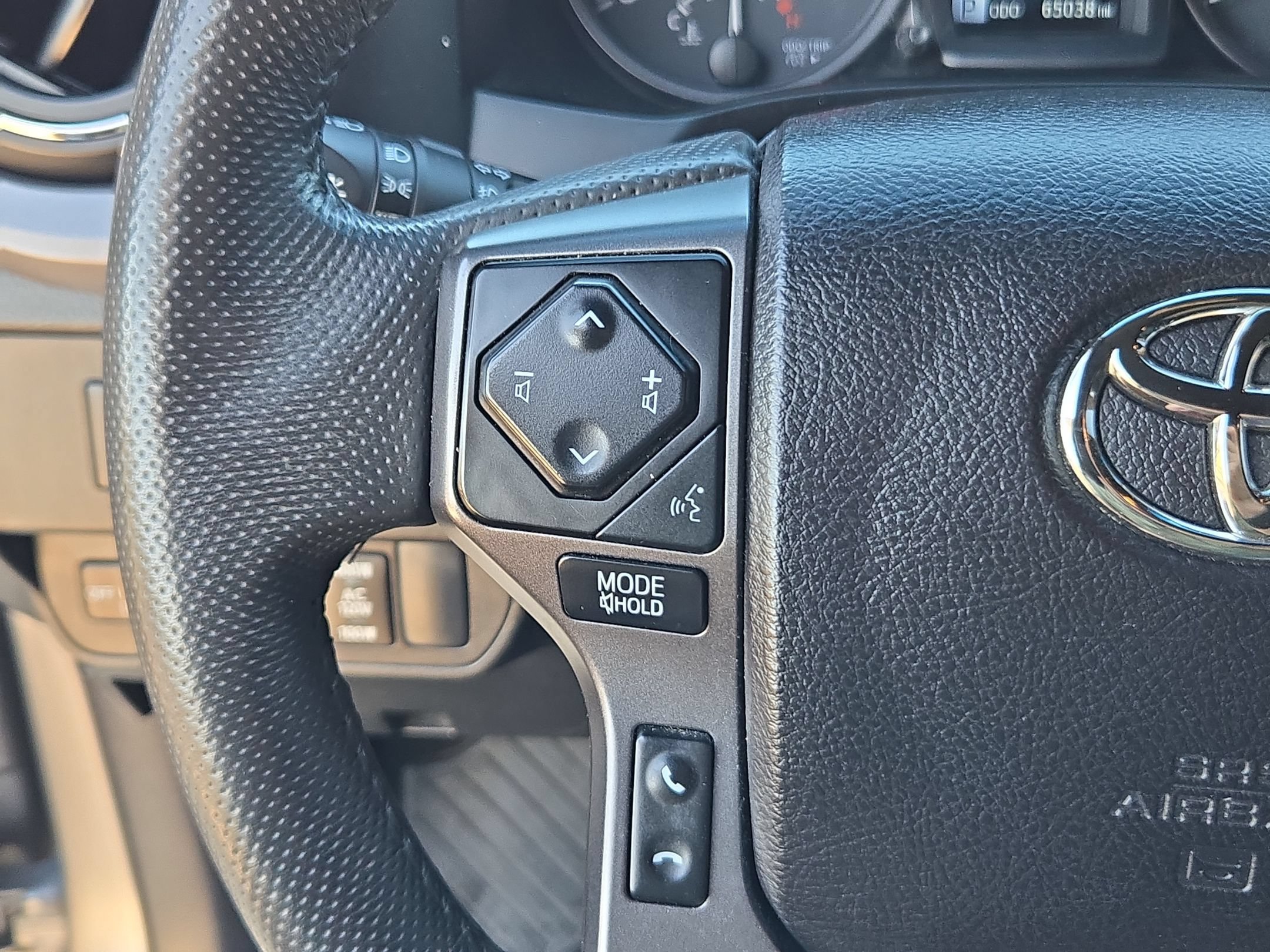 Used 2021 Toyota Tacoma TRD Sport w/ Technology Package AWD/4WD image 19