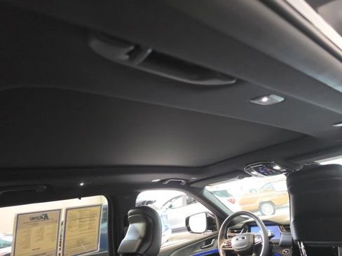 Used 2024 Jeep Grand Cherokee L Overland w/ Luxury Tech Group IV AWD/4WD image 19