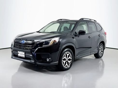 Used 2022 Subaru Forester Premium AWD/4WD image 1