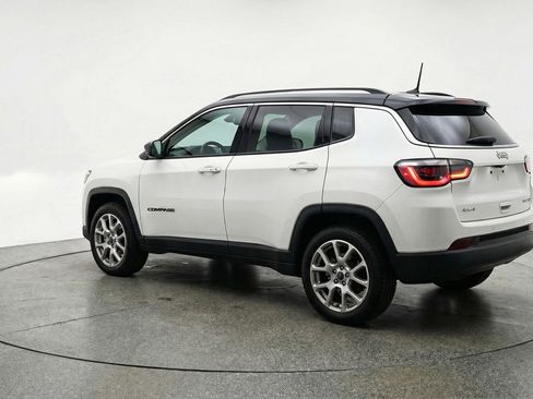 Used 2025 Jeep Compass Limited AWD/4WD image 6