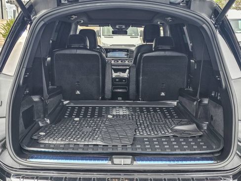 Used 2023 Mercedes-Benz GLS 580 4MATIC image 27