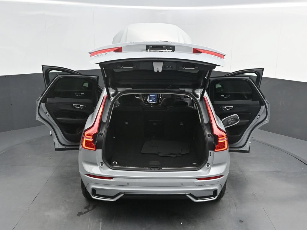 Certified 2024 Volvo XC60 B5 Plus AWD/4WD image 32