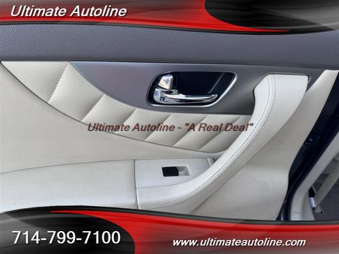 Used 2015 INFINITI QX70 2WD w/ Premium Package image 30