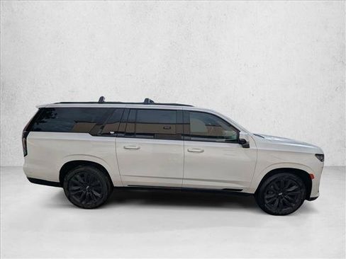 Used 2021 Cadillac Escalade ESV Sport Platinum AWD/4WD image 4