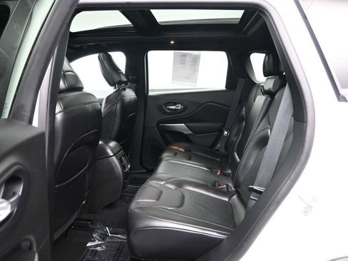 Used 2021 Jeep Cherokee High Altitude AWD/4WD image 29