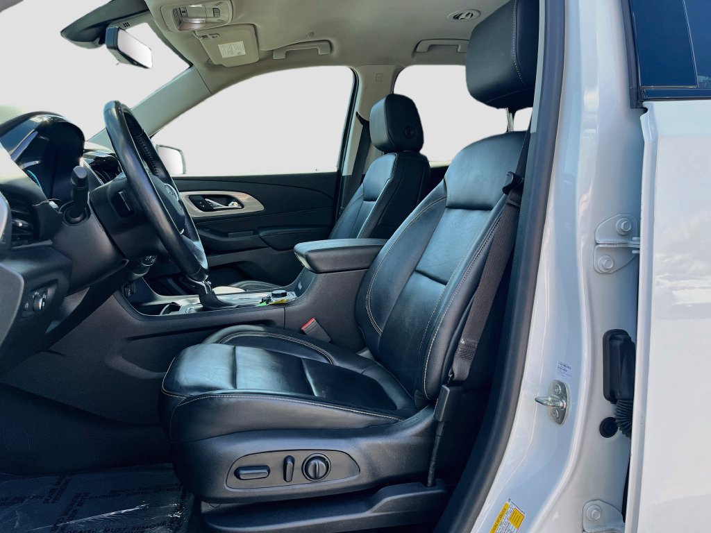 Used 2021 Chevrolet Traverse RS FWD image 21